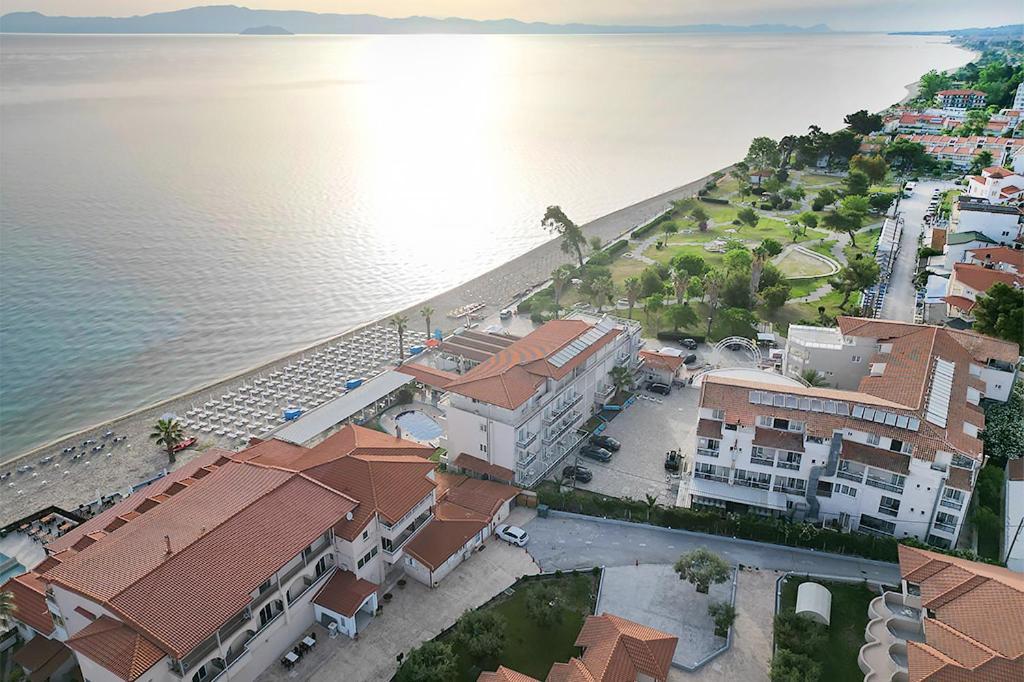 Hanioti Grandotel Dış mekan fotoğraf